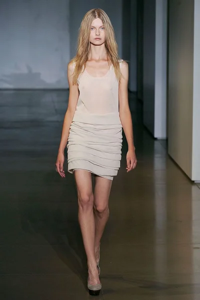 Look 27